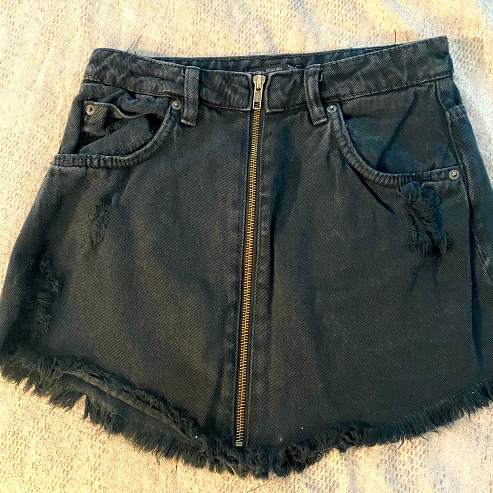 Berksha Black Skirt